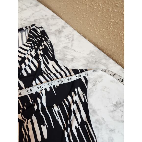 Calvin Klein Women's Black & White Abstract Print Sleeveless Cowl Neck Top Sz XL - Picture 5 of 6